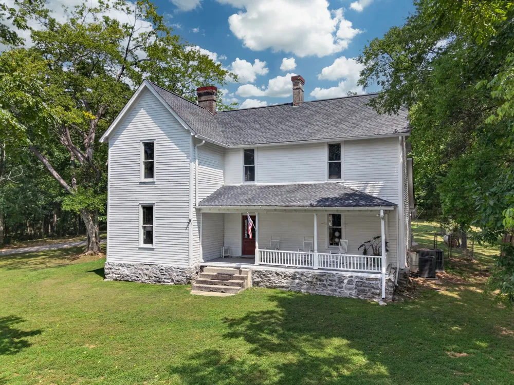 142 Eldad Rd Fayetteville, TN 37334