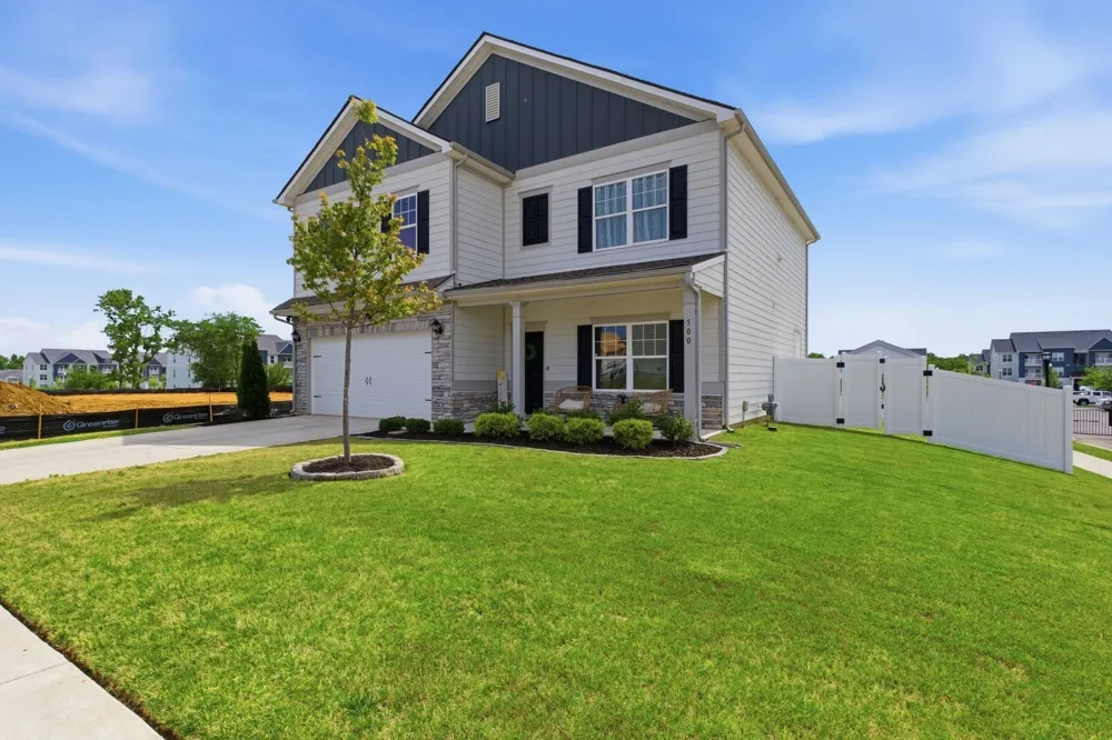 500 Charing Cross Dr Lebanon, TN 37087