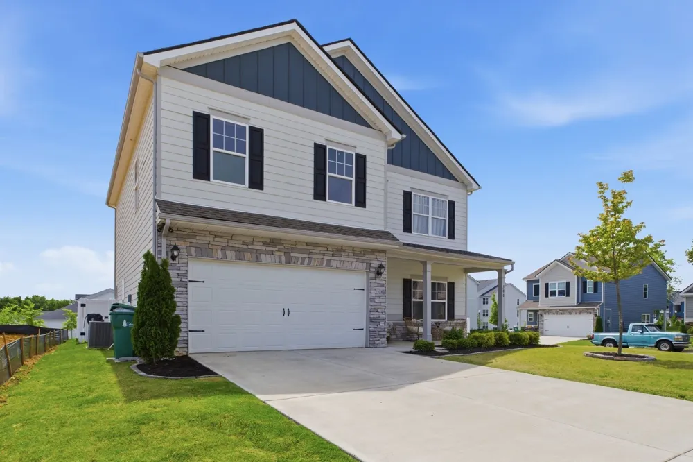 500 Charing Cross Dr Lebanon, TN 37087