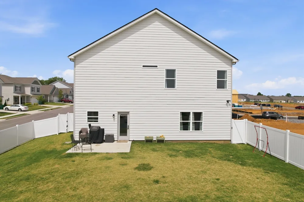 500 Charing Cross Dr Lebanon, TN 37087