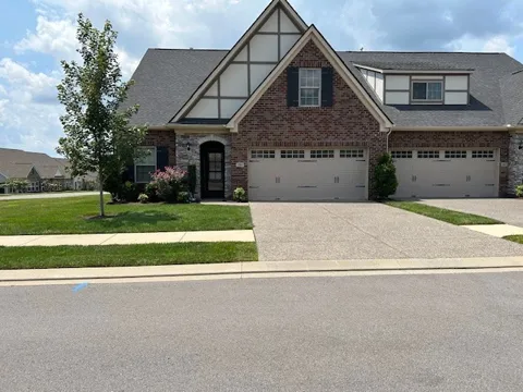 1801 Ravenwood Ct