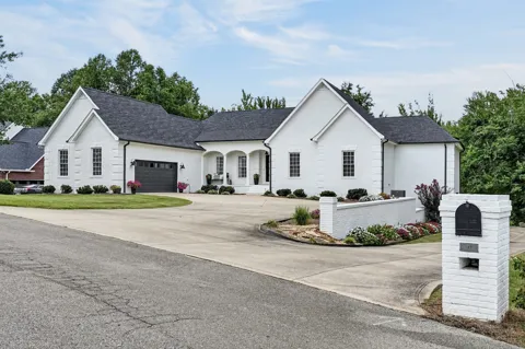 747 Coveview Cir