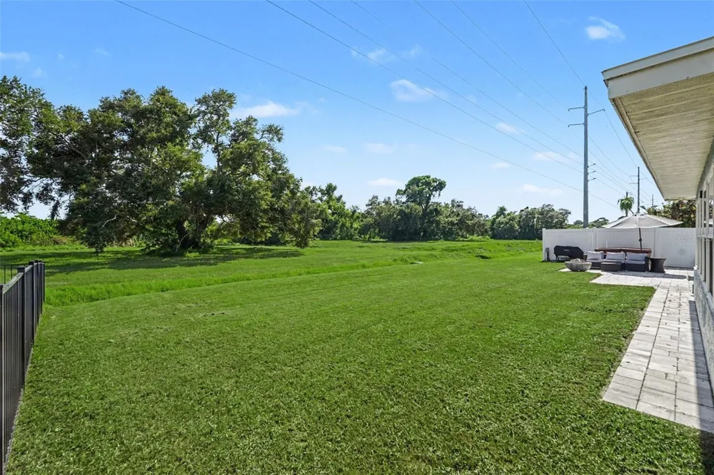 12080 66TH AVENUE Seminole, FL 33772