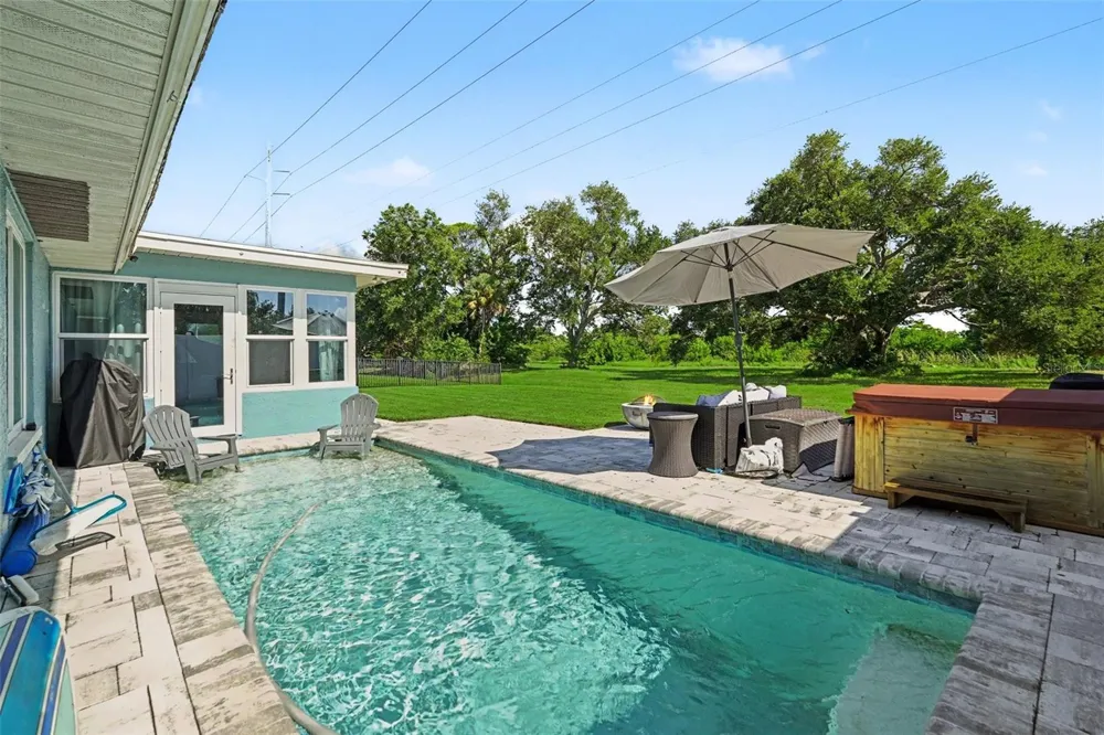 12080 66TH AVENUE Seminole, FL 33772