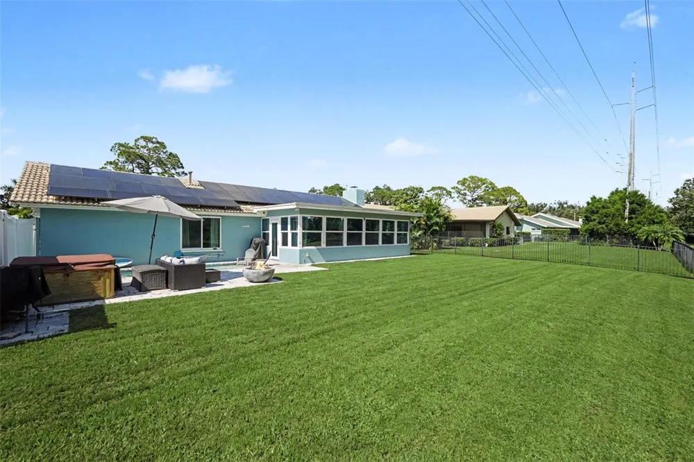 12080 66TH AVENUE Seminole, FL 33772