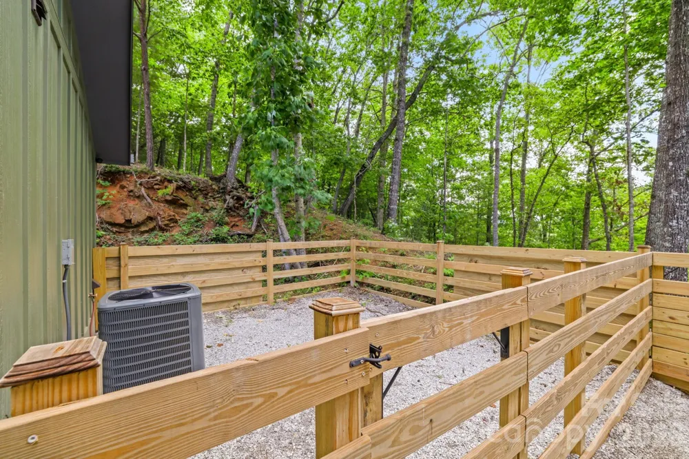 431 Judds Trail Franklin, NC 28734