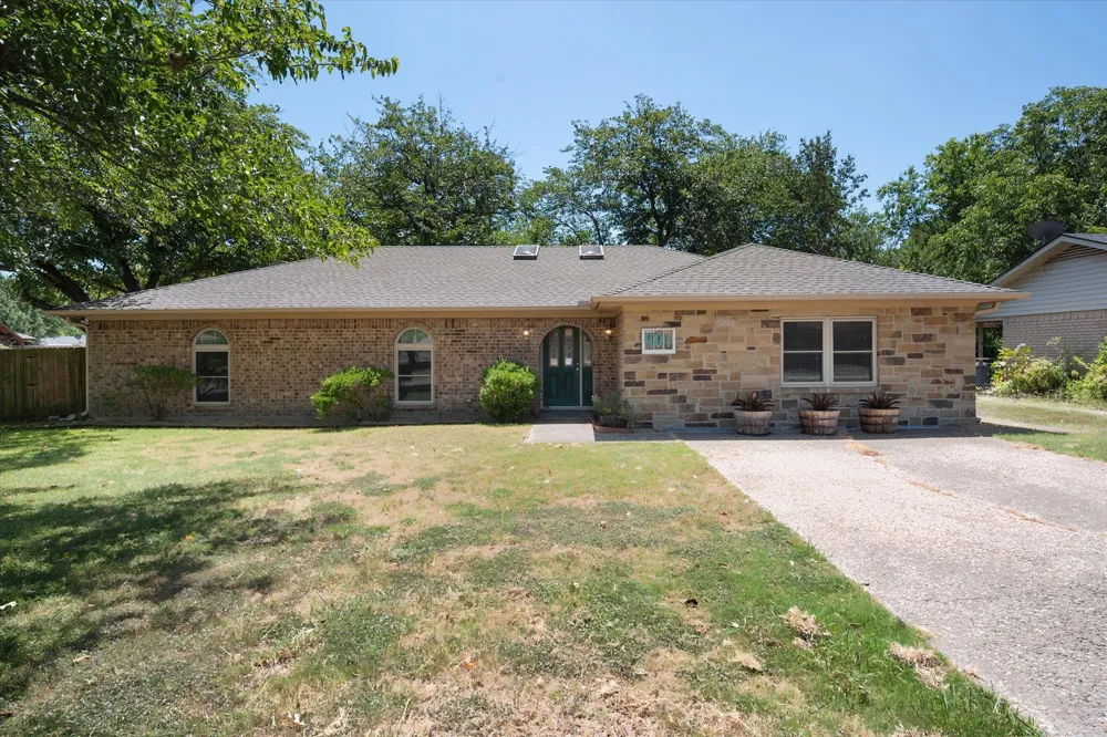 401 Hutson Drive Corsicana, TX 75110