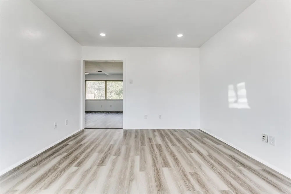1606 W Shore Drive Richardson, TX 75080