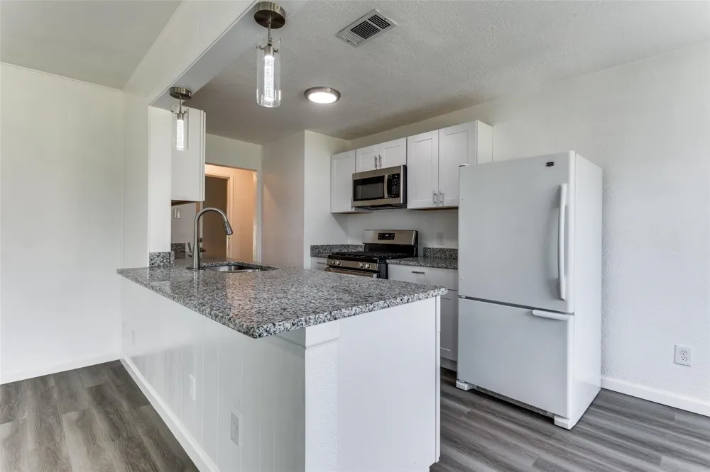 1606 W Shore Drive Richardson, TX 75080