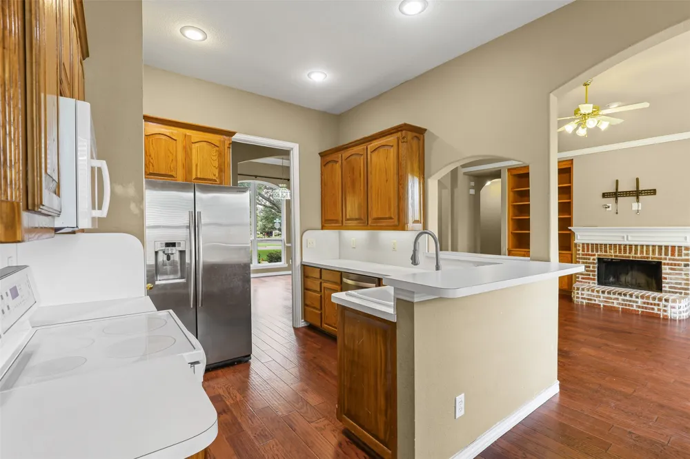 1612 Twin Oaks Drive Cleburne, TX 76033