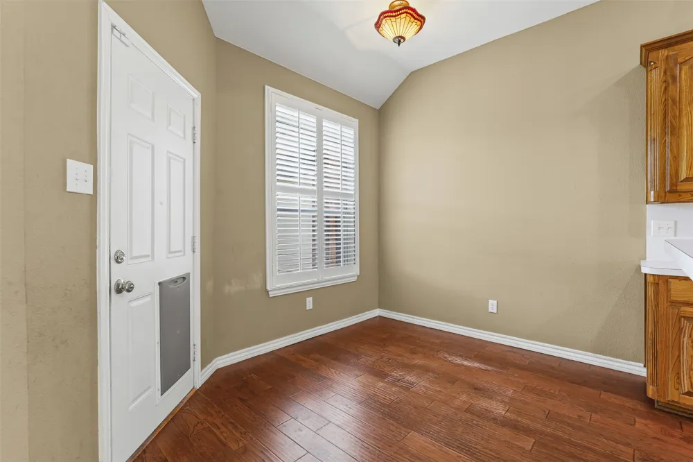1612 Twin Oaks Drive Cleburne, TX 76033