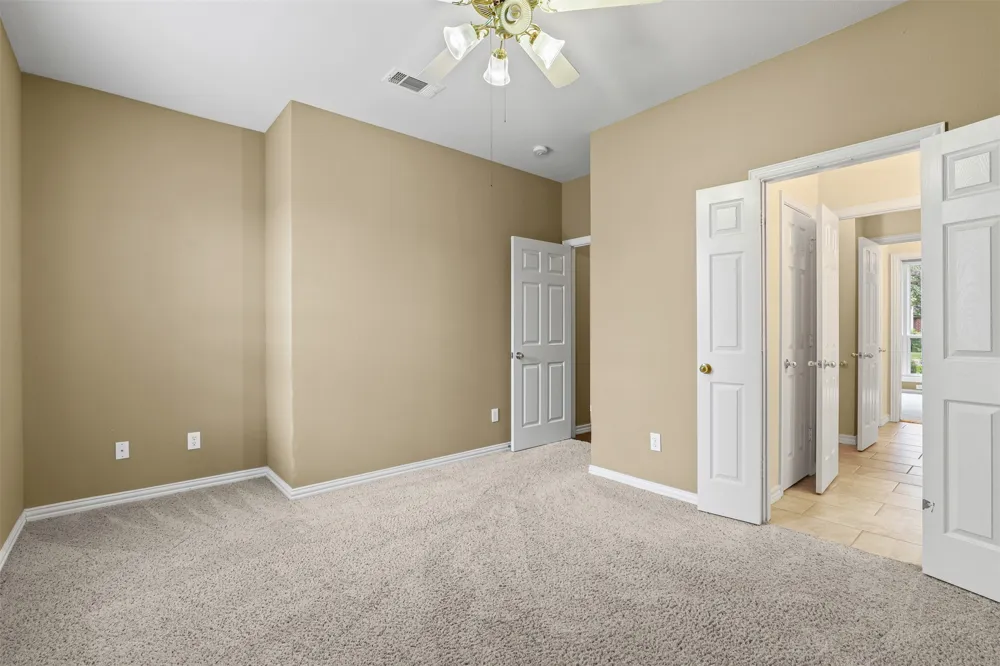 1612 Twin Oaks Drive Cleburne, TX 76033