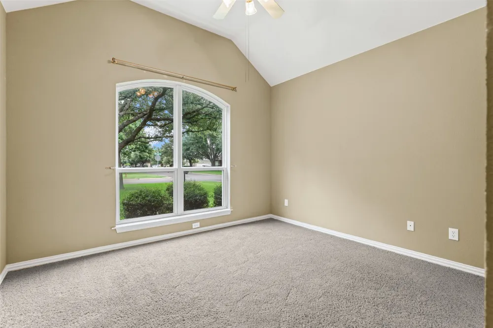 1612 Twin Oaks Drive Cleburne, TX 76033