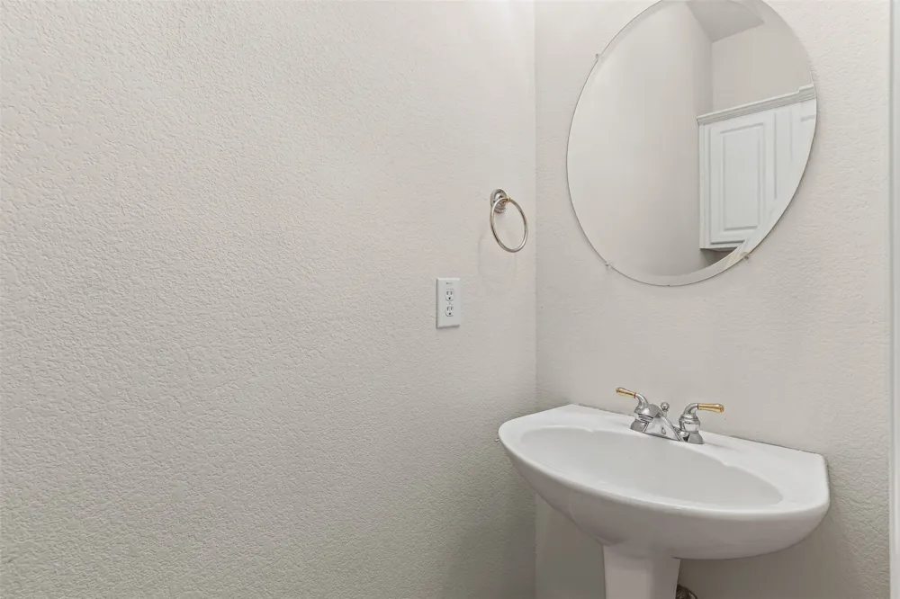 1612 Twin Oaks Drive Cleburne, TX 76033