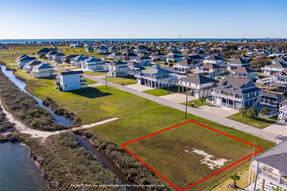 1170 Lagoon Drive Crystal Beach, TX 77650