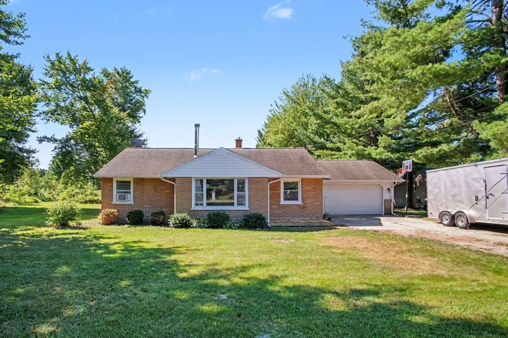 8151 Marvin Road Holton, MI 49425