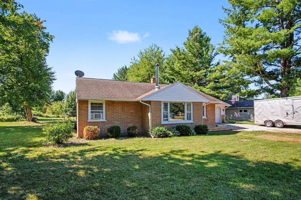 8151 Marvin Road Holton, MI 49425