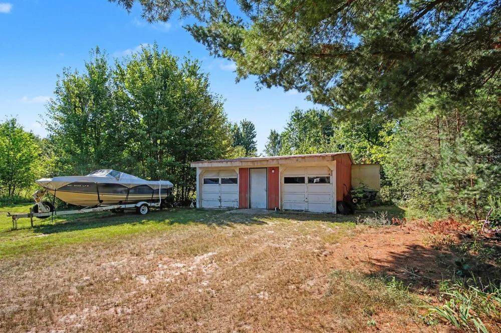 8151 Marvin Road Holton, MI 49425