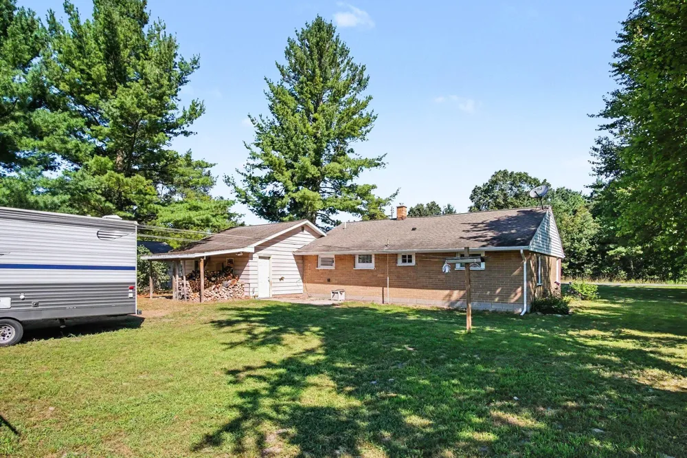 8151 Marvin Road Holton, MI 49425