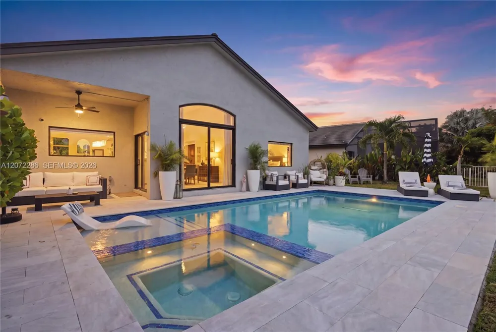 226 SW 180th Ave Pembroke Pines, FL 33029