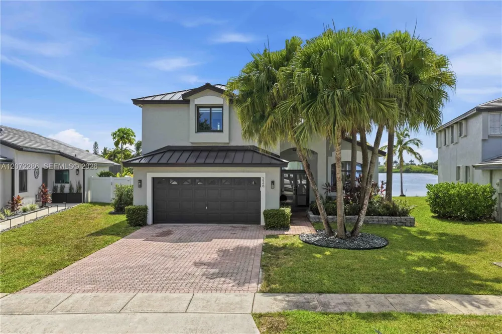 226 SW 180th Ave Pembroke Pines, FL 33029