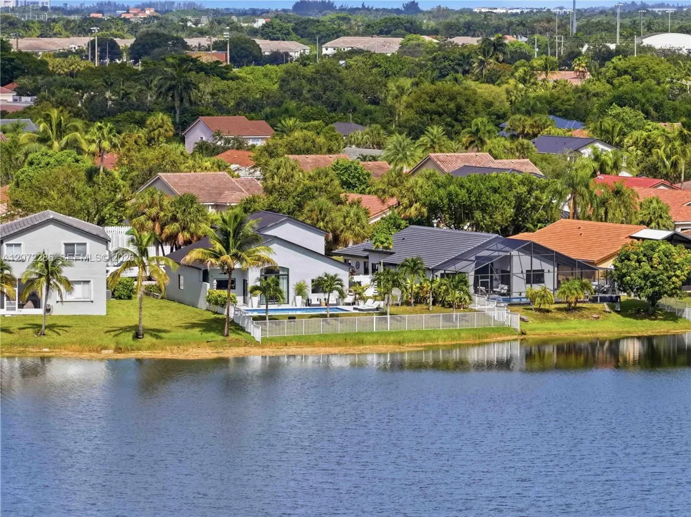 226 SW 180th Ave Pembroke Pines, FL 33029