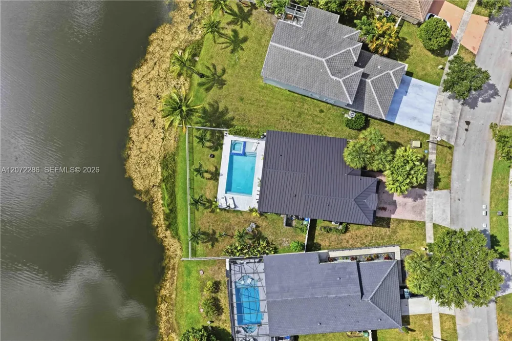 226 SW 180th Ave Pembroke Pines, FL 33029