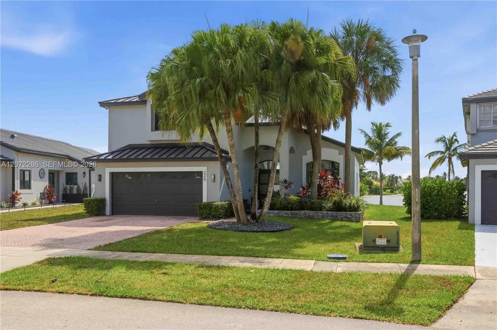 226 SW 180th Ave Pembroke Pines, FL 33029
