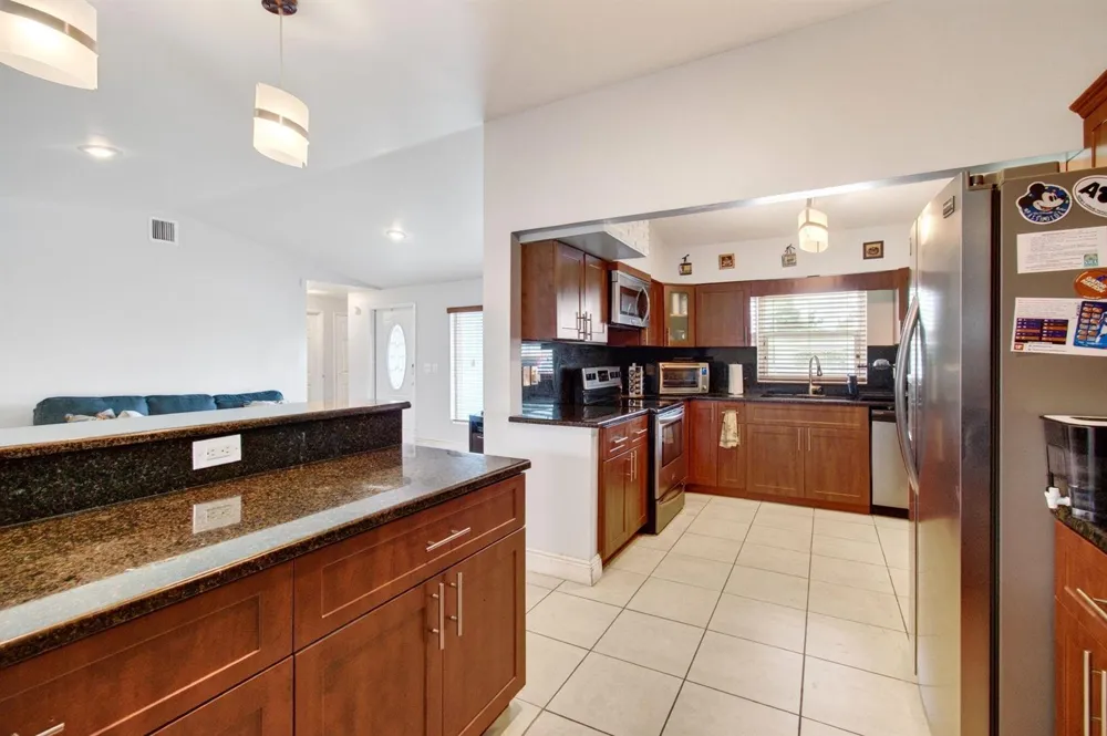 2521 Myrica Road West Palm Beach, FL 33406