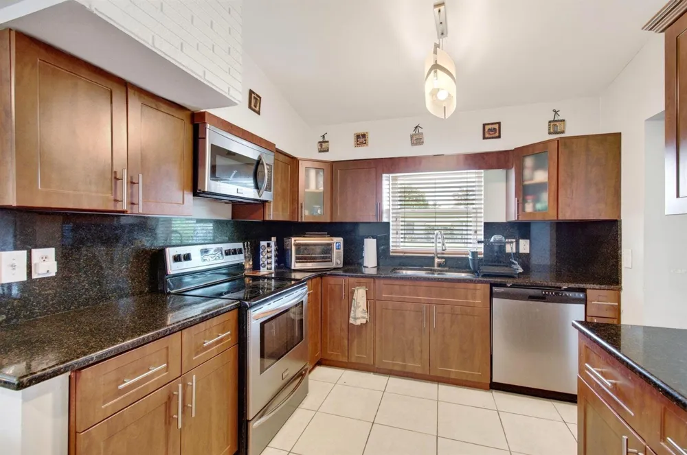 2521 Myrica Road West Palm Beach, FL 33406