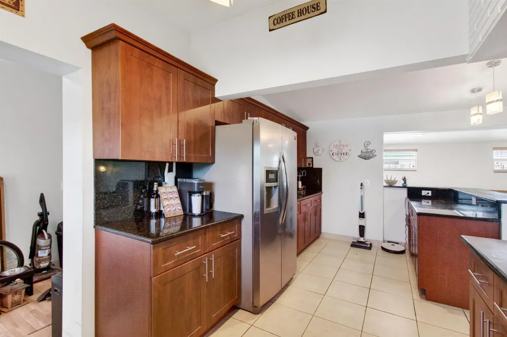 2521 Myrica Road West Palm Beach, FL 33406