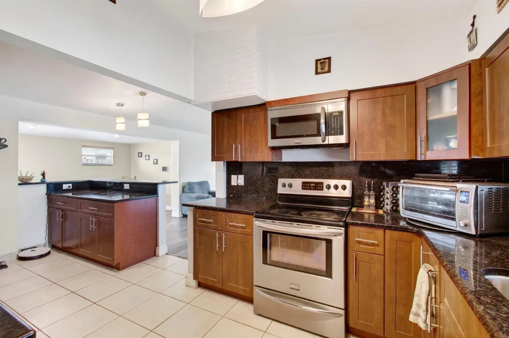 2521 Myrica Road West Palm Beach, FL 33406