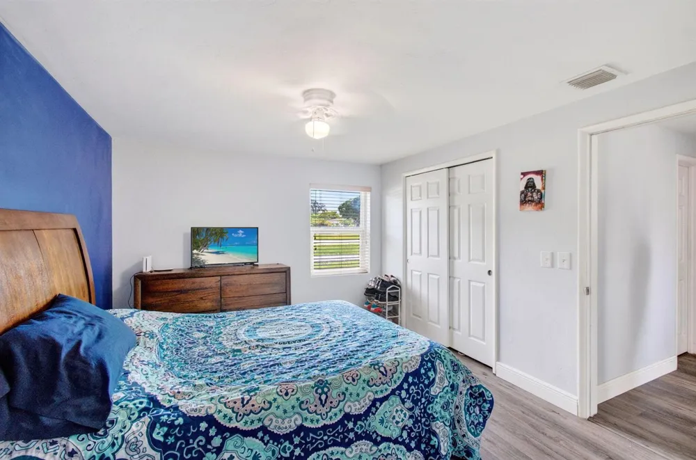 2521 Myrica Road West Palm Beach, FL 33406