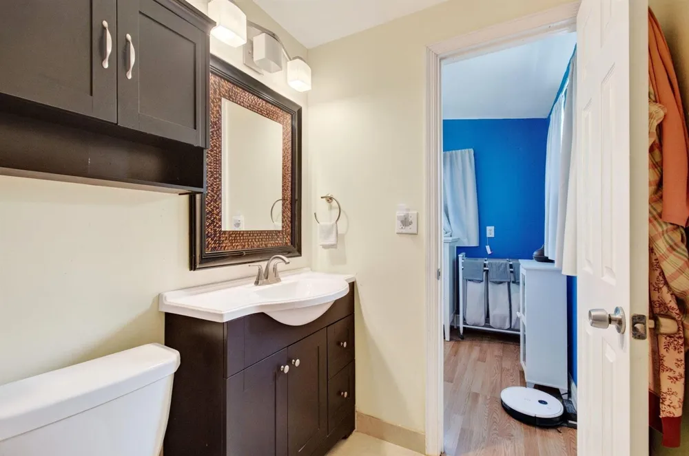 2521 Myrica Road West Palm Beach, FL 33406