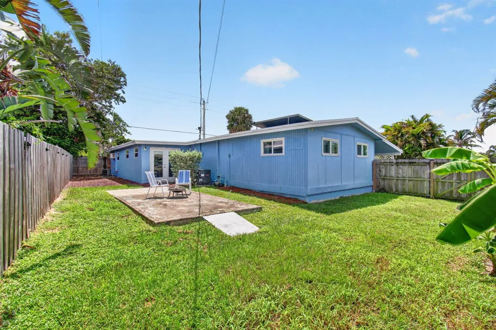 2521 Myrica Road West Palm Beach, FL 33406