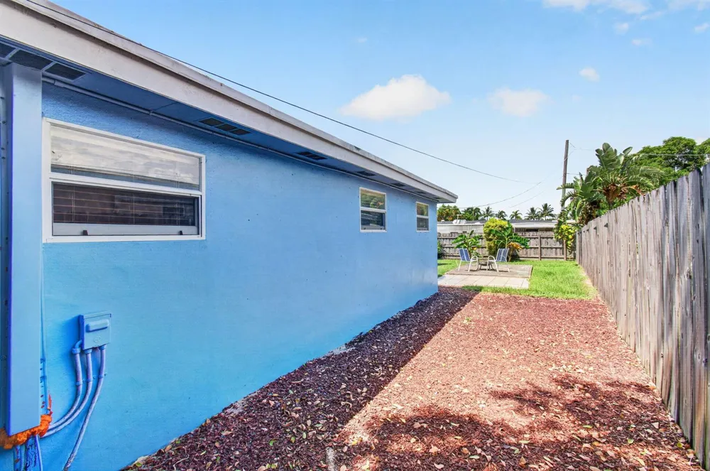 2521 Myrica Road West Palm Beach, FL 33406