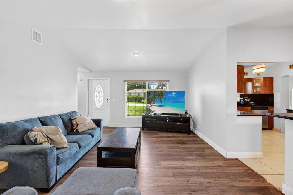 2521 Myrica Road West Palm Beach, FL 33406