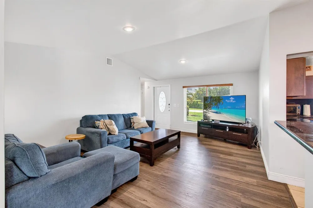2521 Myrica Road West Palm Beach, FL 33406