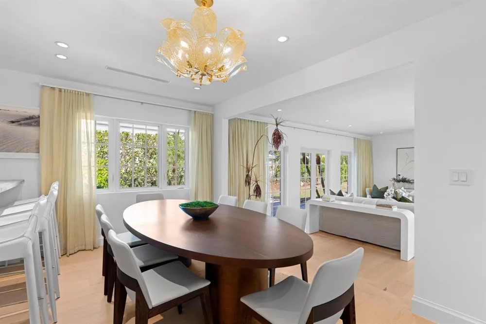 257 Via Linda Palm Beach, FL 33480