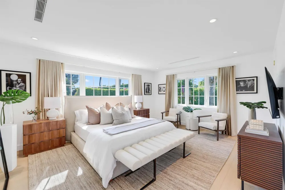 257 Via Linda Palm Beach, FL 33480