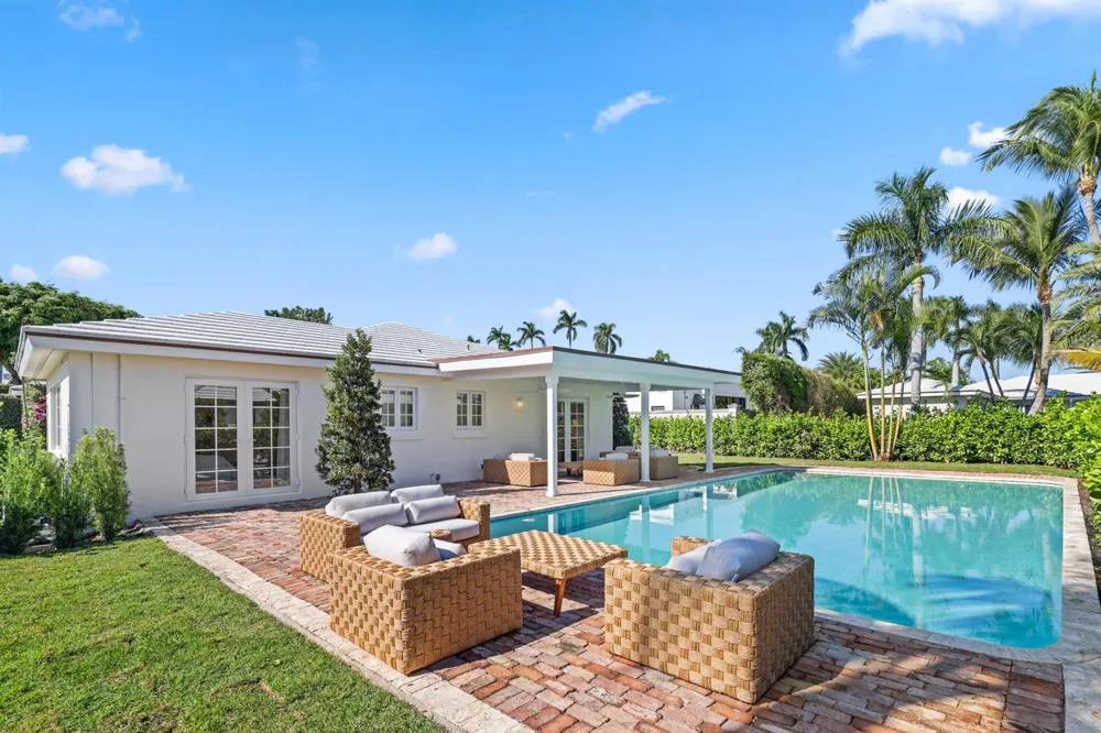 257 Via Linda Palm Beach, FL 33480