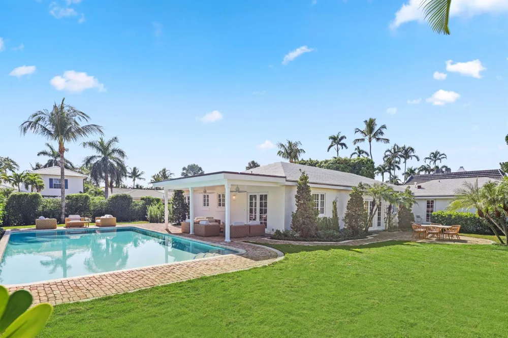 257 Via Linda Palm Beach, FL 33480