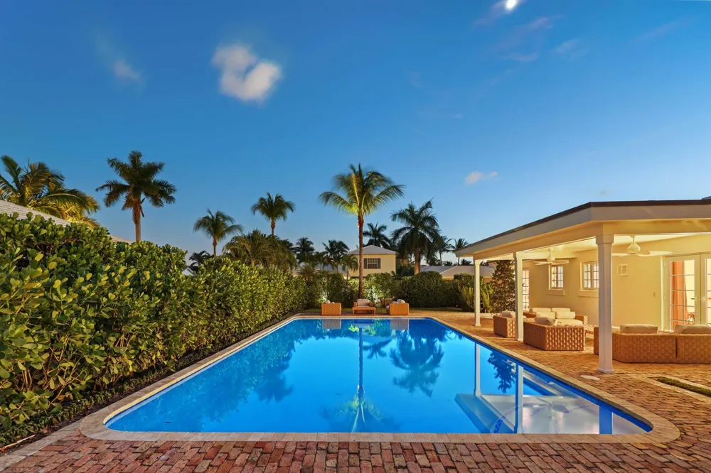 257 Via Linda Palm Beach, FL 33480