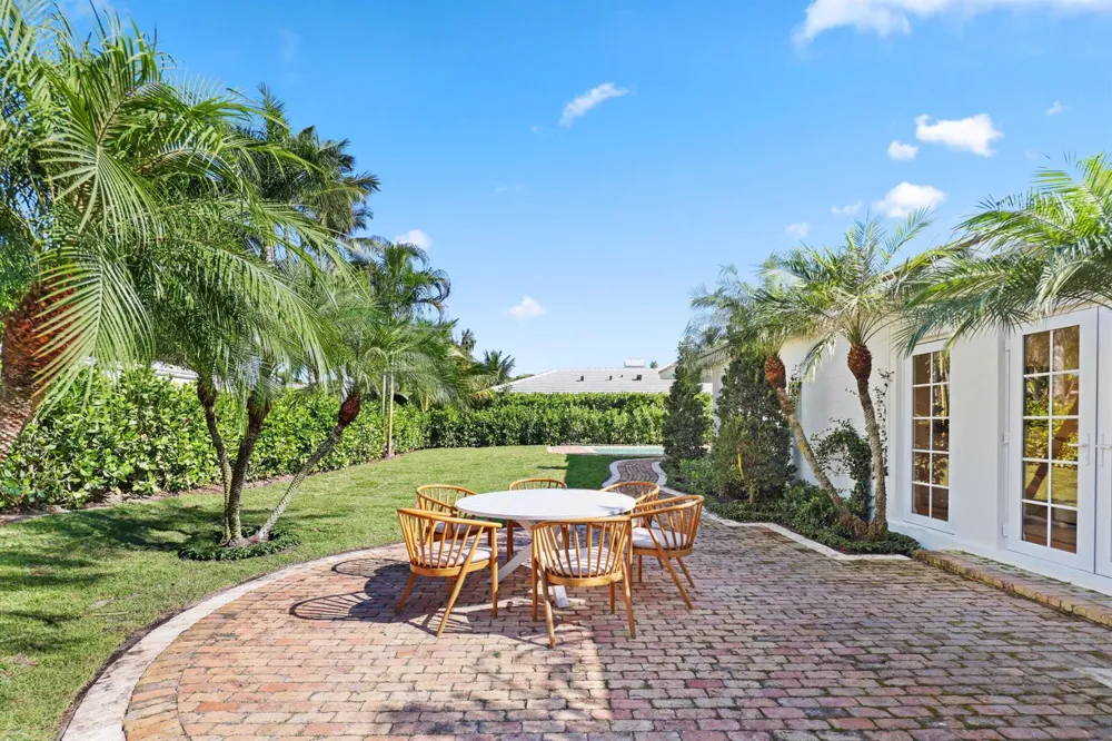 257 Via Linda Palm Beach, FL 33480