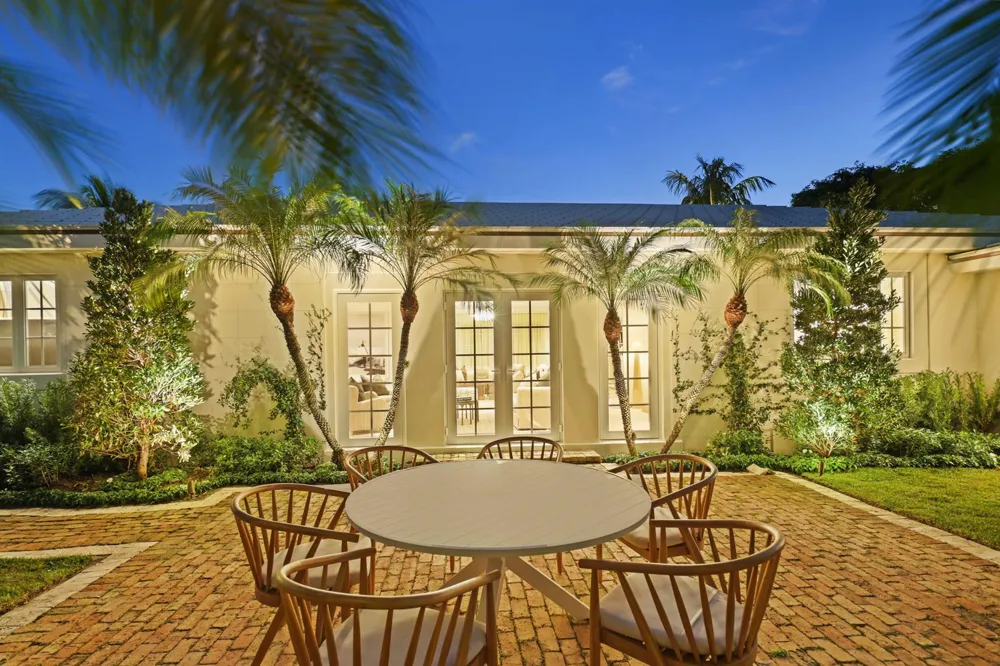 257 Via Linda Palm Beach, FL 33480