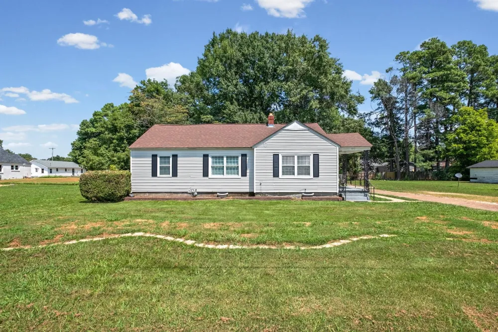 46 CHARLES AVE Munford, TN 38058