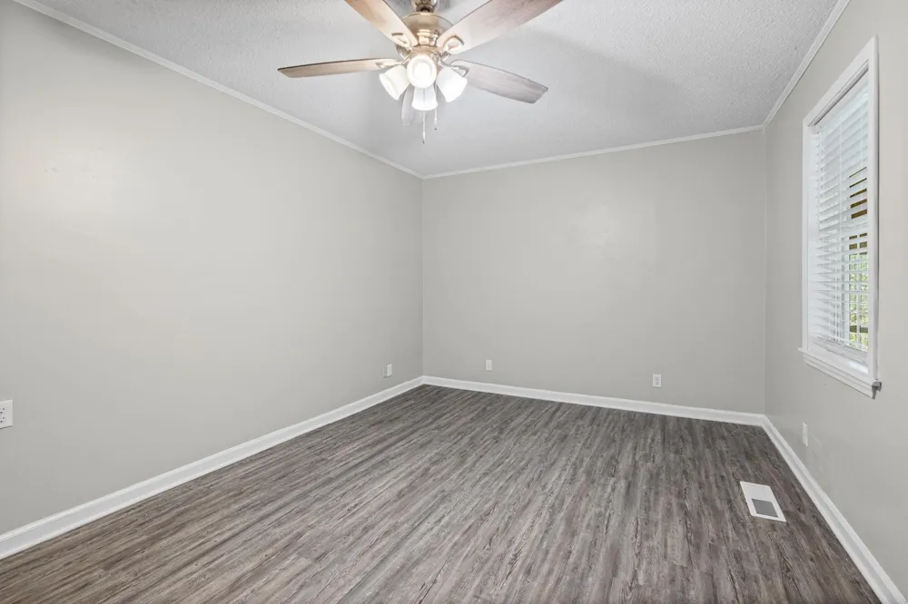 46 CHARLES AVE Munford, TN 38058