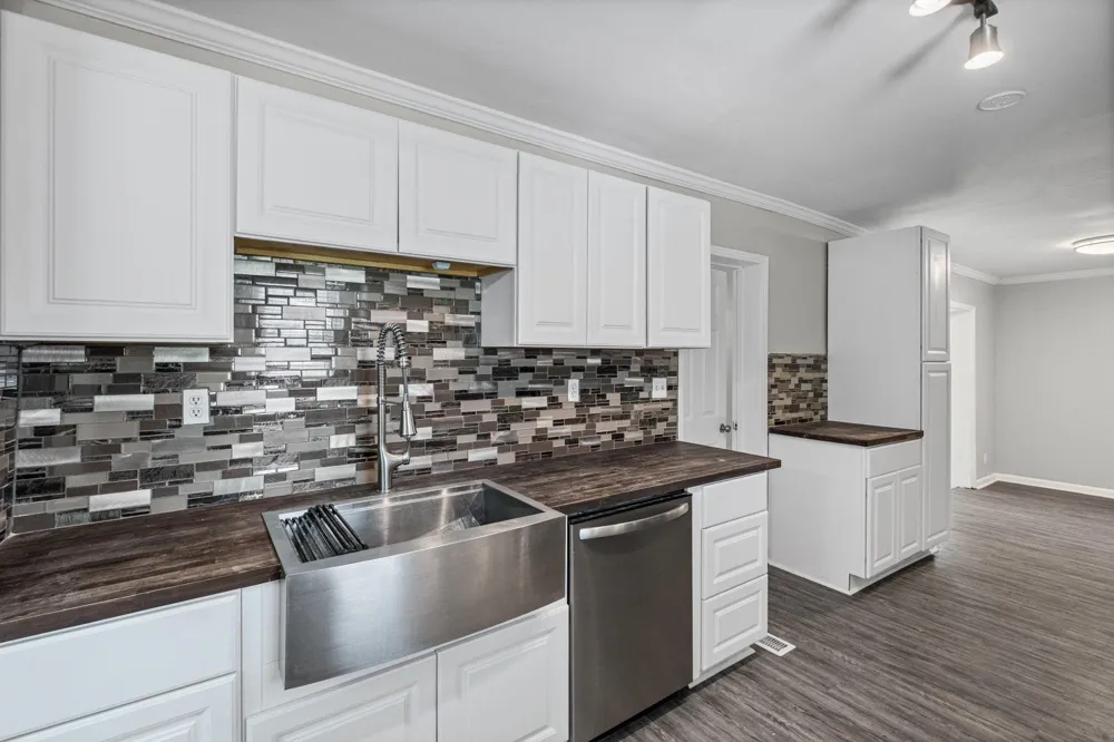 46 CHARLES AVE Munford, TN 38058
