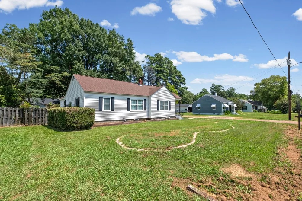 46 CHARLES AVE Munford, TN 38058