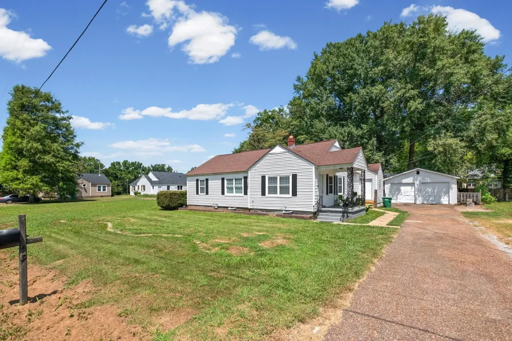 46 CHARLES AVE Munford, TN 38058